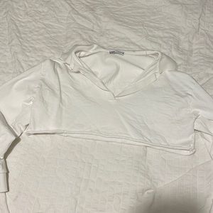 Long sleeve white cropped top